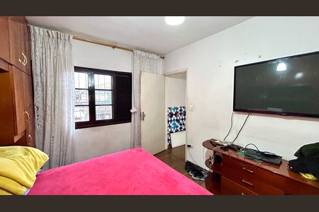 Casa à venda com 165m², 3 quartos e 2 vagas Casa à venda com 165m², 3 quartos e 2 vagasQuarto 2