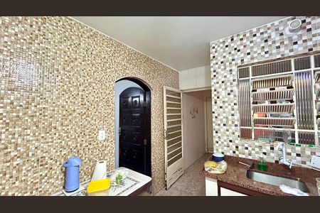 Casa à venda com 165m², 3 quartos e 2 vagas Casa à venda com 165m², 3 quartos e 2 vagasCozinha