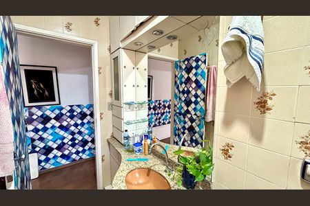 Casa à venda com 165m², 3 quartos e 2 vagas Casa à venda com 165m², 3 quartos e 2 vagasBanheiro 1