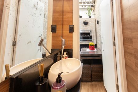 Casa de condomínio à venda com 120m², 3 quartos e 1 vagaLavabo