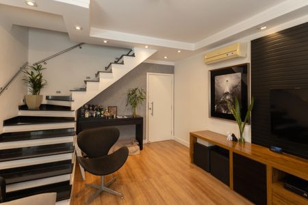 Sala de casa de condomínio à venda com 3 quartos, 120m² em Vila Maria Alta, São Paulo