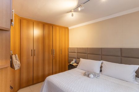 Casa de condomínio à venda com 120m², 3 quartos e 1 vagaSuíte 1