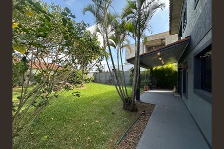 Casa de condomínio para alugar com 250m², 3 quartos e 6 vagasVaranda da Sala