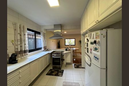 Casa de condomínio para alugar com 250m², 3 quartos e 6 vagasCozinha