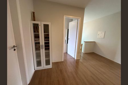 Casa de condomínio para alugar com 250m², 3 quartos e 6 vagasHall social