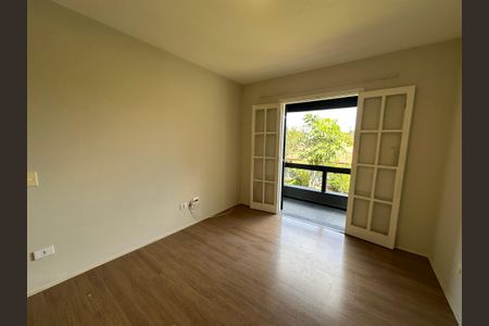 Casa de condomínio para alugar com 250m², 3 quartos e 6 vagasQuarto