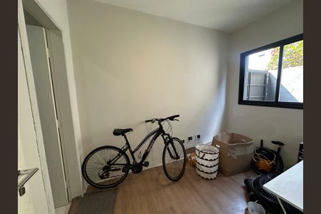 Casa de condomínio para alugar com 250m², 3 quartos e 6 vagasQuarto de Serviço