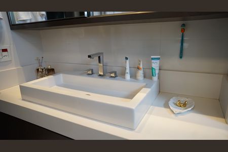 Apartamento à venda com 154m², 3 quartos e 3 vagasBanheiro da Suíte 2