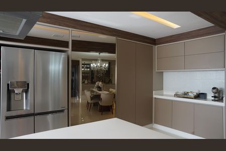Apartamento à venda com 154m², 3 quartos e 3 vagasCozinha - Armários