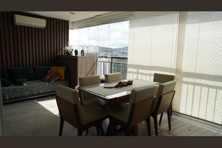 Apartamento à venda com 154m², 3 quartos e 3 vagasSacada
