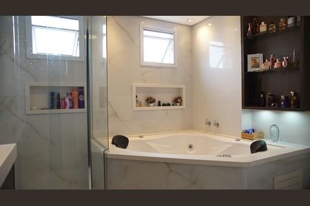 Apartamento à venda com 154m², 3 quartos e 3 vagasBanheiro da Suíte 2
