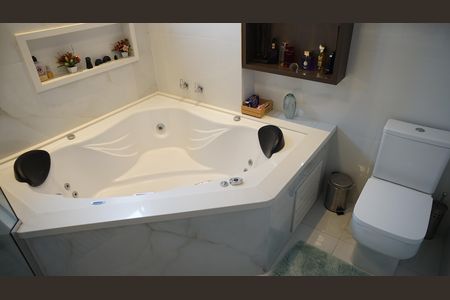 Apartamento à venda com 154m², 3 quartos e 3 vagasBanheiro da Suíte 2