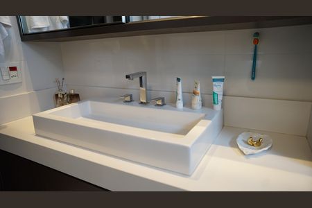 Apartamento à venda com 154m², 3 quartos e 3 vagasBanheiro da Suíte 2