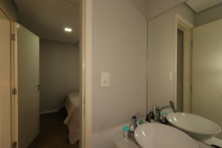 Casa de condomínio à venda com 97m², 2 quartos e 1 vagaBanheiro da Suíte 2