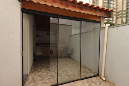 Casa de condomínio à venda com 97m², 2 quartos e 1 vagaQuintal