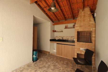 Casa de condomínio à venda com 97m², 2 quartos e 1 vagaÁrea Gourmet