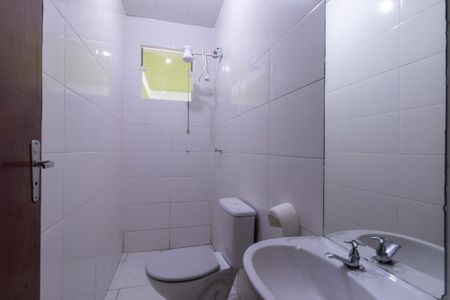 Casa para alugar com 34m², 1 quarto e sem vaga Casa para alugar com 34m², 1 quarto e sem vagaBanheiro Social