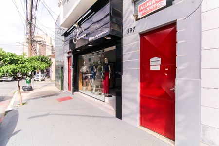 Studio para alugar com 30m², 1 quarto e sem vaga Studio para alugar com 30m², 1 quarto e sem vagaFachada