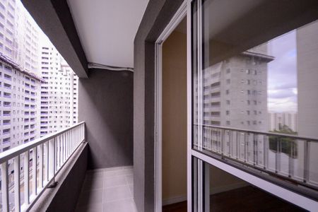 Sala - Varanda  de apartamento para alugar com 2 quartos, 42m² em Vila Vermelha, São Paulo