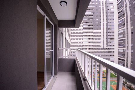 Sala - Varanda  de apartamento para alugar com 2 quartos, 42m² em Vila Vermelha, São Paulo