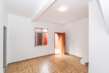 Casa para alugar com 60m², 2 quartos e 1 vagaSala