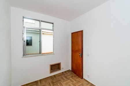 Quarto 1 de casa para alugar com 2 quartos, 60m² em Penha, Rio de Janeiro