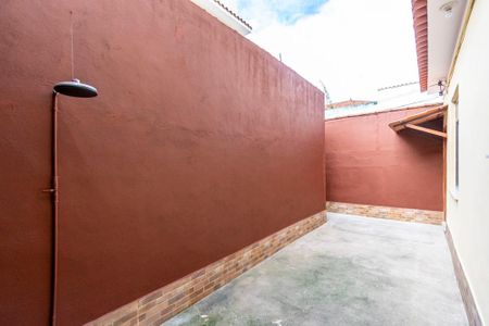 Casa para alugar com 60m², 2 quartos e 1 vagaVaranda