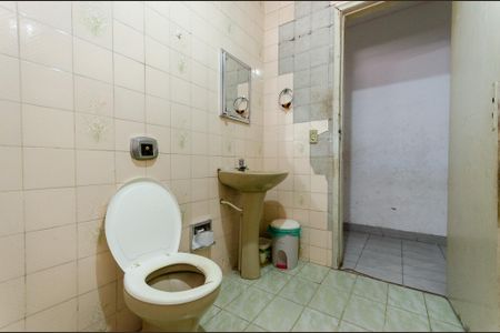 Casa à venda com 140m², 2 quartos e 1 vagaBanheiro 2