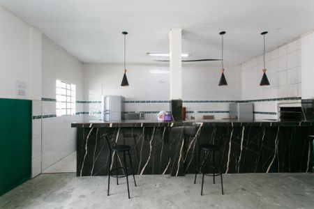 Apartamento para alugar com 46m², 2 quartos e 1 vaga Apartamento para alugar com 46m², 2 quartos e 1 vagaÁrea comum - Salão de Festas