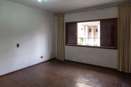 Casa para alugar com 600m², 4 quartos e 6 vagasQuarto 1 suíte