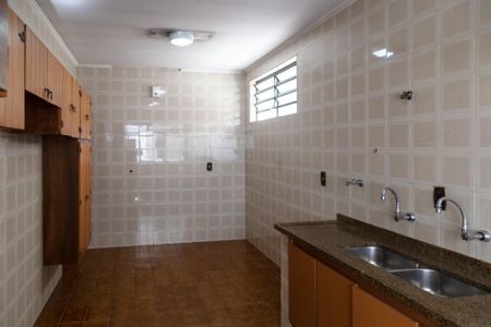 Casa para alugar com 600m², 4 quartos e 6 vagasCozinha