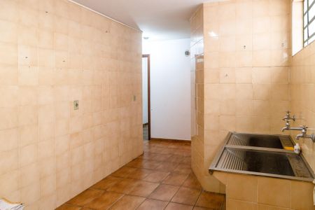 Casa para alugar com 600m², 4 quartos e 6 vagasÁrea de Serviço