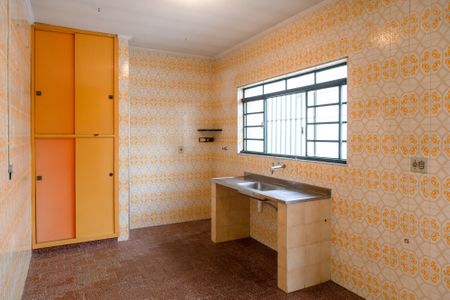 Casa para alugar com 600m², 4 quartos e 6 vagasEdicula