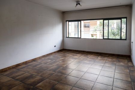 Casa para alugar com 600m², 4 quartos e 6 vagasSala
