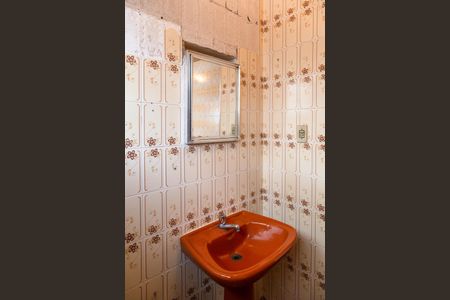 Casa para alugar com 600m², 4 quartos e 6 vagasEdicula - banheiro