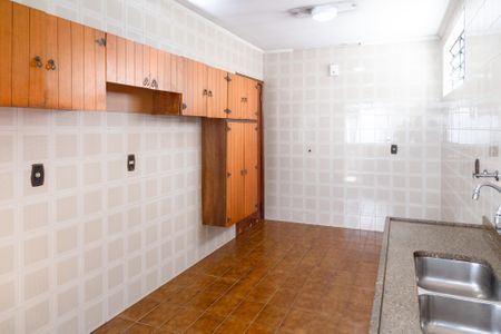 Casa para alugar com 600m², 4 quartos e 6 vagasCozinha