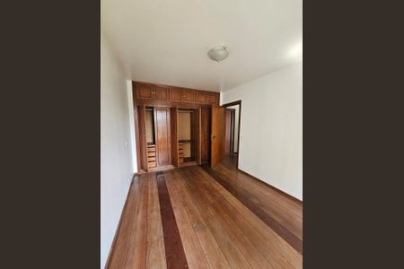Apartamento à venda com 283m², 4 quartos e 5 vagasFoto 09