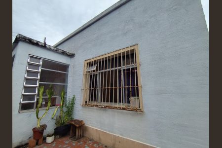 Casa à venda com 100m², 2 quartos e 1 vagaÁrea externa
