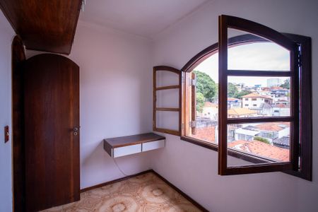 Casa à venda com 293m², 4 quartos e 3 vagas Casa à venda com 293m², 4 quartos e 3 vagasQuarto 1