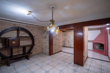 Casa à venda com 293m², 4 quartos e 3 vagas Casa à venda com 293m², 4 quartos e 3 vagasSala 2