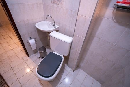 Casa à venda com 293m², 4 quartos e 3 vagas Casa à venda com 293m², 4 quartos e 3 vagasBanheiro 3