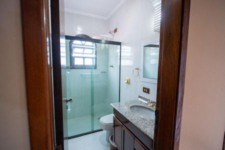 Casa à venda com 293m², 4 quartos e 3 vagas Casa à venda com 293m², 4 quartos e 3 vagasBanheiro 1