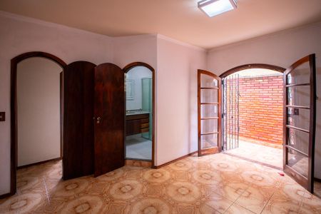 Casa à venda com 293m², 4 quartos e 3 vagas Casa à venda com 293m², 4 quartos e 3 vagasSuíte