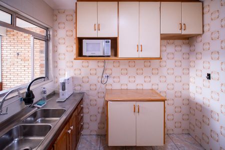 Casa à venda com 293m², 4 quartos e 3 vagas Casa à venda com 293m², 4 quartos e 3 vagasCozinha