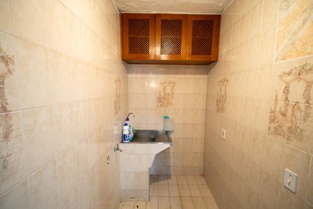 Casa à venda com 293m², 4 quartos e 3 vagas Casa à venda com 293m², 4 quartos e 3 vagasÁrea de Serviço