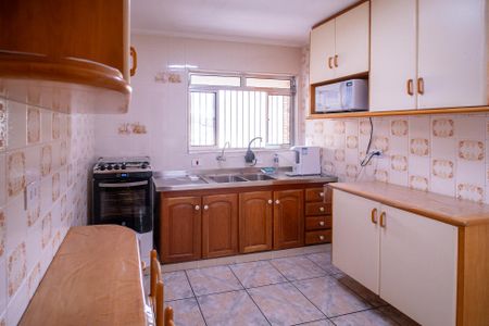 Casa à venda com 293m², 4 quartos e 3 vagas Casa à venda com 293m², 4 quartos e 3 vagasCozinha
