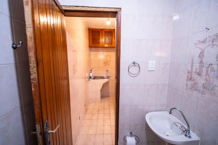 Casa à venda com 293m², 4 quartos e 3 vagas Casa à venda com 293m², 4 quartos e 3 vagasBanheiro 3