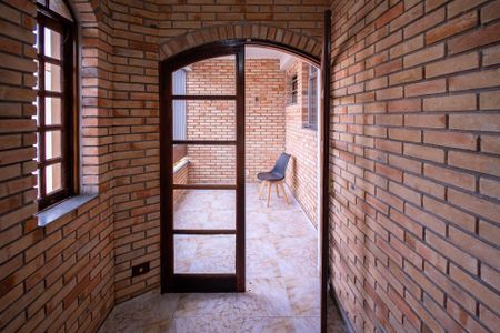 Casa à venda com 293m², 4 quartos e 3 vagas Casa à venda com 293m², 4 quartos e 3 vagasVaranda