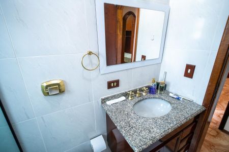 Casa à venda com 293m², 4 quartos e 3 vagas Casa à venda com 293m², 4 quartos e 3 vagasBanheiro 1