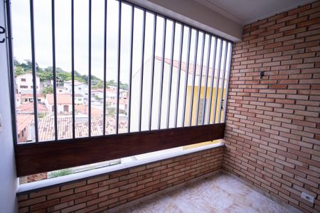 Casa à venda com 293m², 4 quartos e 3 vagas Casa à venda com 293m², 4 quartos e 3 vagasVaranda